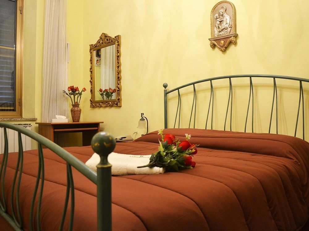 La Rosa Di Firenze B&B Exterior foto